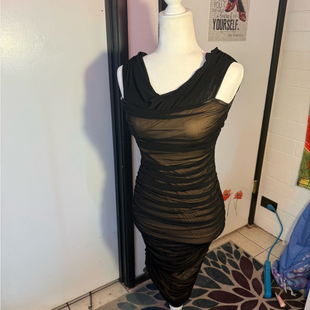 Sleeveless Black Ruched Bodycon Dress